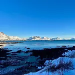 Apartamento Familyfriendly-modern, In The Fishingtown Stamsund, With Sauna And Jacuzzi *