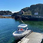 Familyfriendly-modern, In The Fishingtown Stamsund, With Sauna And Jacuzzi * Stamsund