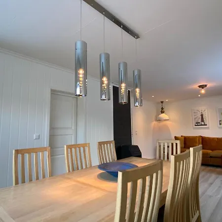 Apartment Familyfriendly-modern, In The Fishingtown Stamsund, With Sauna And Jacuzzi