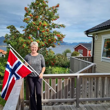 Familyfriendly-modern, In The Fishingtown Stamsund, With Sauna And Jacuzzi