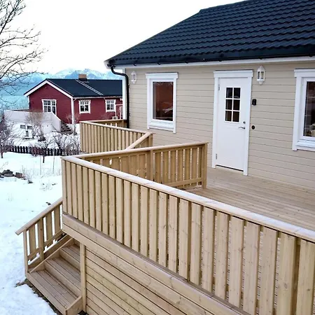 Familyfriendly-modern, In The Fishingtown Stamsund, With Sauna And Jacuzzi Apartment