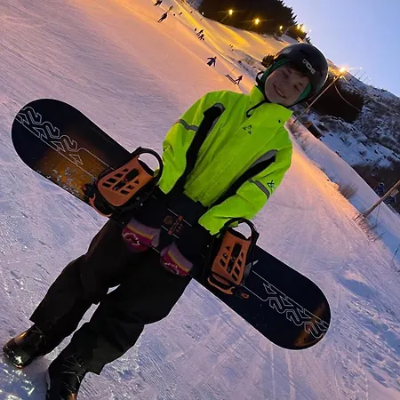 Familyfriendly-modern, In The Fishingtown Stamsund, With Sauna And Jacuzzi Stamsund