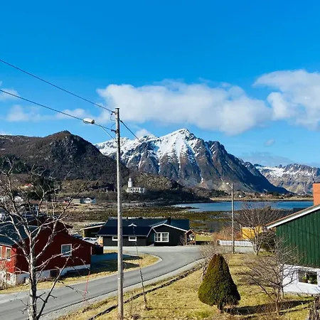 Familyfriendly-modern, In The Fishingtown Stamsund, With Sauna And Jacuzzi Apartmán