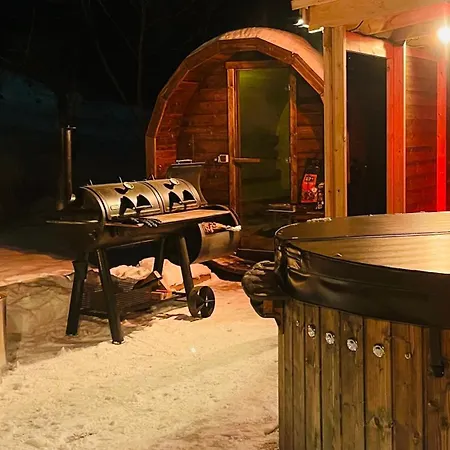 Familyfriendly-modern, In The Fishingtown Stamsund, With Sauna And Jacuzzi Lejlighed *
