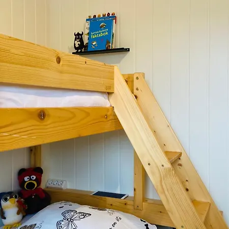 Lejlighed Familyfriendly-modern, In The Fishingtown Stamsund, With Sauna And Jacuzzi *