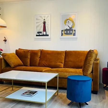 Familyfriendly-modern, In The Fishingtown Stamsund, With Sauna And Jacuzzi * Stamsund