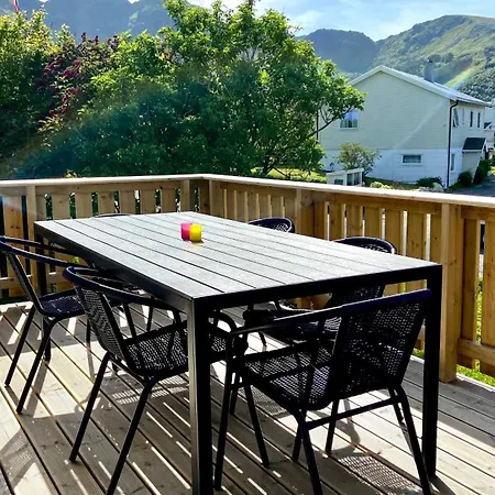 Familyfriendly-modern, In The Fishingtown Stamsund, With Sauna And Jacuzzi