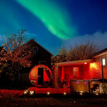Familyfriendly-modern, In The Fishingtown Stamsund, With Sauna And Jacuzzi * Stamsund