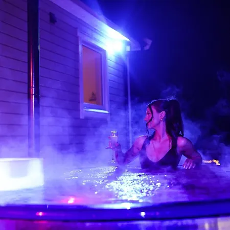 Familyfriendly-modern, In The Fishingtown Stamsund, With Sauna And Jacuzzi * Stamsund
