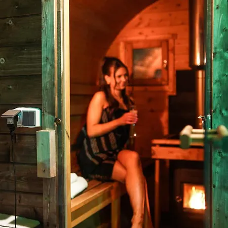 Familyfriendly-modern, In The Fishingtown Stamsund, With Sauna And Jacuzzi Stamsund
