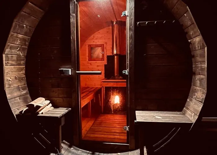 Familyfriendly-modern, In The Fishingtown Stamsund, With Sauna And Jacuzzi *