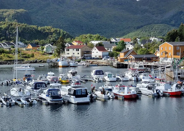 Familyfriendly-modern, In The Fishingtown Stamsund, With Sauna And Jacuzzi * Stamsund