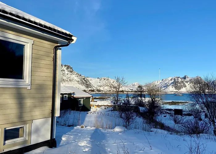 Familyfriendly-modern, In The Fishingtown Stamsund, With Sauna And Jacuzzi