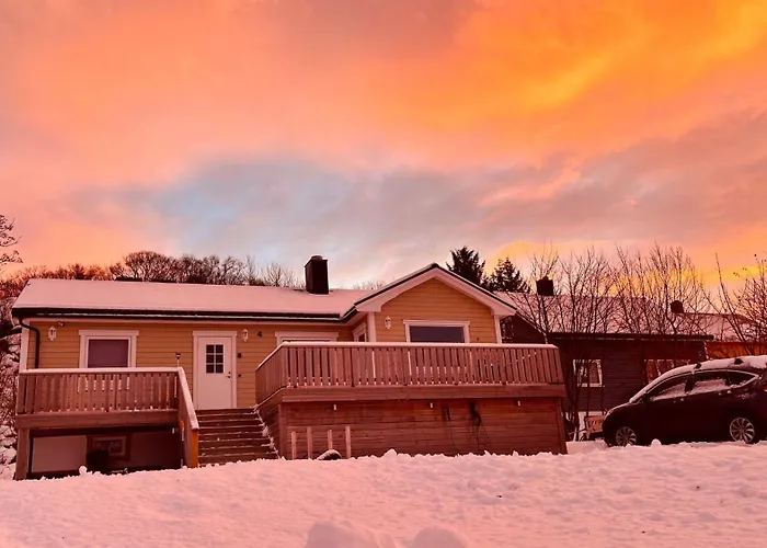 Familyfriendly-modern, In The Fishingtown Stamsund, With Sauna And Jacuzzi דירה סטמסונד
