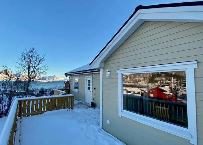 Familyfriendly-modern, In The Fishingtown Stamsund, With Sauna And Jacuzzi