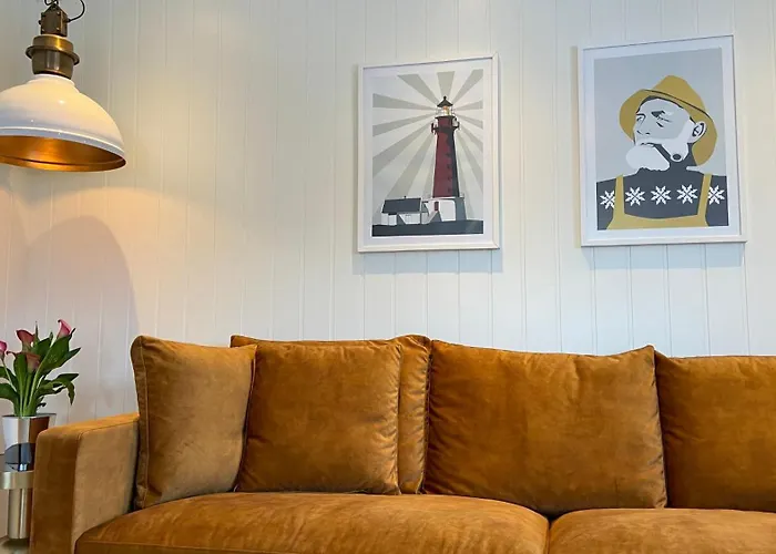 Familyfriendly-modern, In The Fishingtown Stamsund, With Sauna And Jacuzzi Apartment