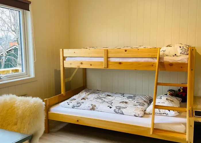Familyfriendly-modern, In The Fishingtown Stamsund, With Sauna And Jacuzzi Apartment *