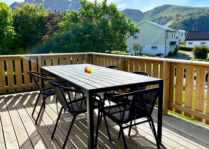 Familyfriendly-modern, In The Fishingtown Stamsund, With Sauna And Jacuzzi