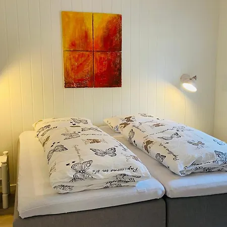 Familyfriendly-modern, In The Fishingtown Stamsund, With Sauna And Jacuzzi Apartmán Stamsund
