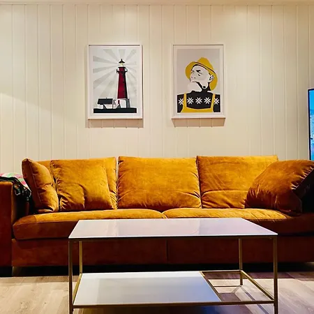 Familyfriendly-modern, In The Fishingtown Stamsund, With Sauna And Jacuzzi *