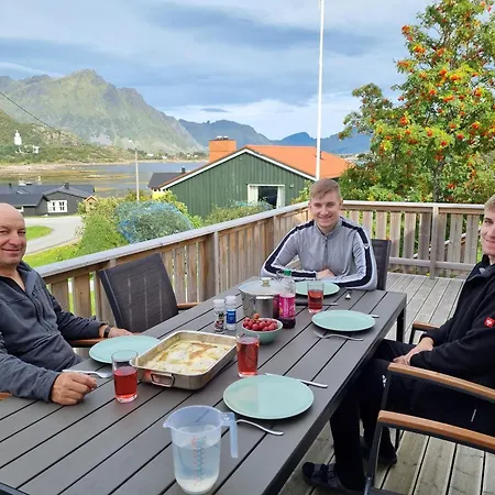Familyfriendly-modern, In The Fishingtown Stamsund, With Sauna And Jacuzzi Apartmán Stamsund